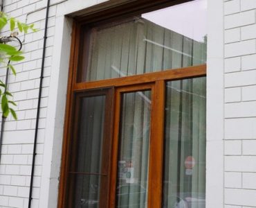 Realisatie houten ramen en deuren in eik uitvoering te Vilvoorde