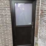 Realisatie-pvc-ramen-en-deuren-in-zwartbruin-uitvoering-te-Glabbeek-3